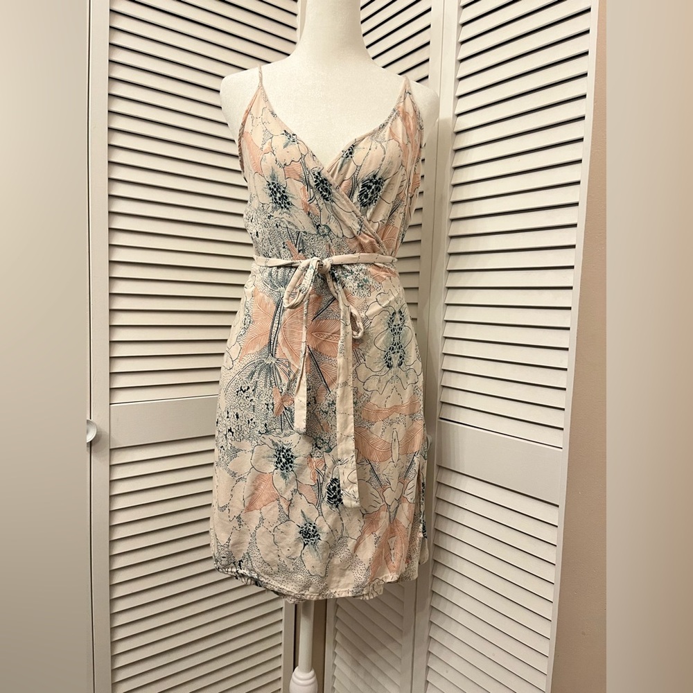 Wrap dress that’s so soft and feminine